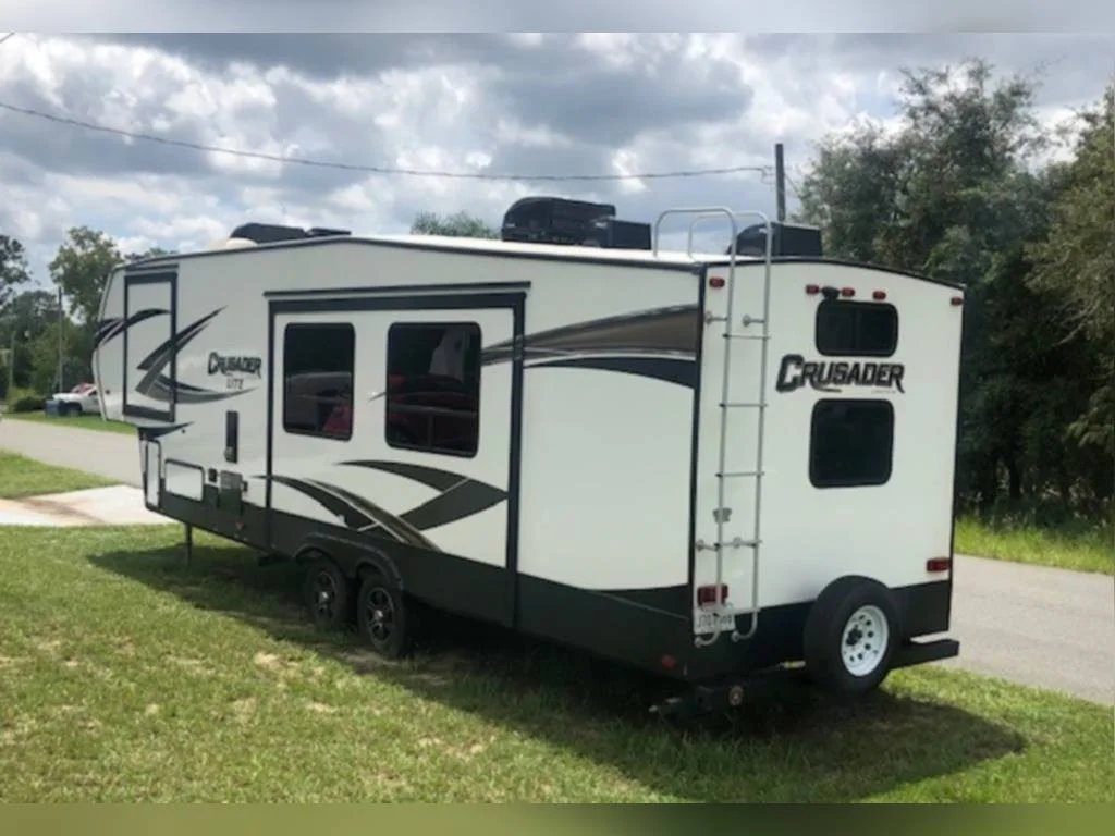 2020 Prime Time Fifth Wheel RV CRUSADER LITE 29BB Angle