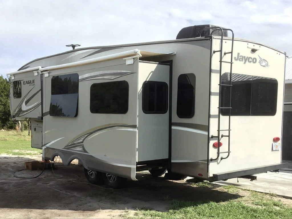 2019 Jayco Fifth Wheel RV EAGLE HT 26.5RLDS Side Angle