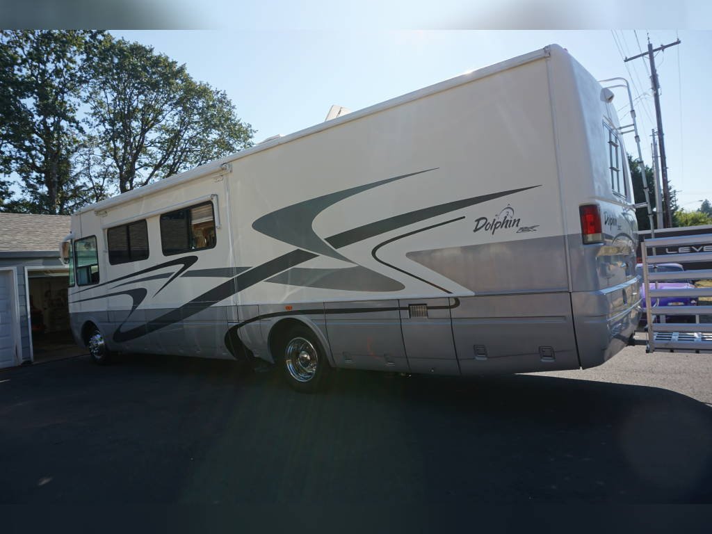 2004 National Class A RV DOLPHIN 6355LX Profile