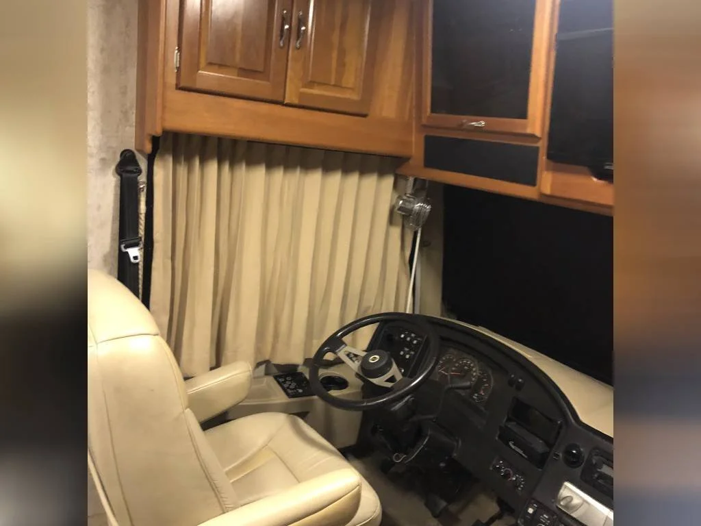 2006 National Class A RV DOLPHIN 5355 Seat