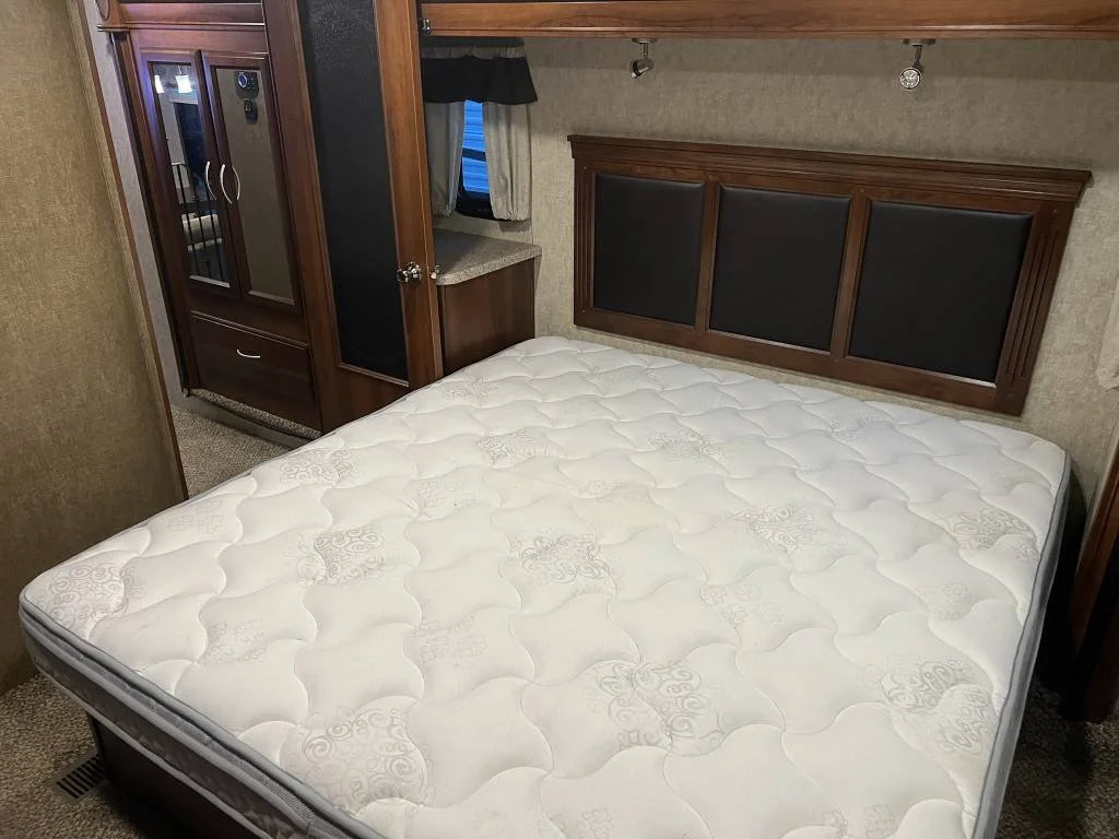 2016 Prime Time Fifth Wheel RV SANIBEL 3701 RESIDENTIAL Bedroom