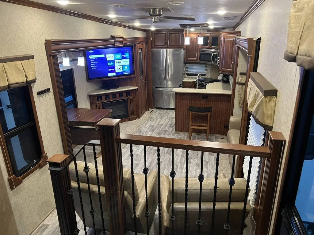 2016 Prime Time Fifth Wheel RV SANIBEL 3701 RESIDENTIAL Interior