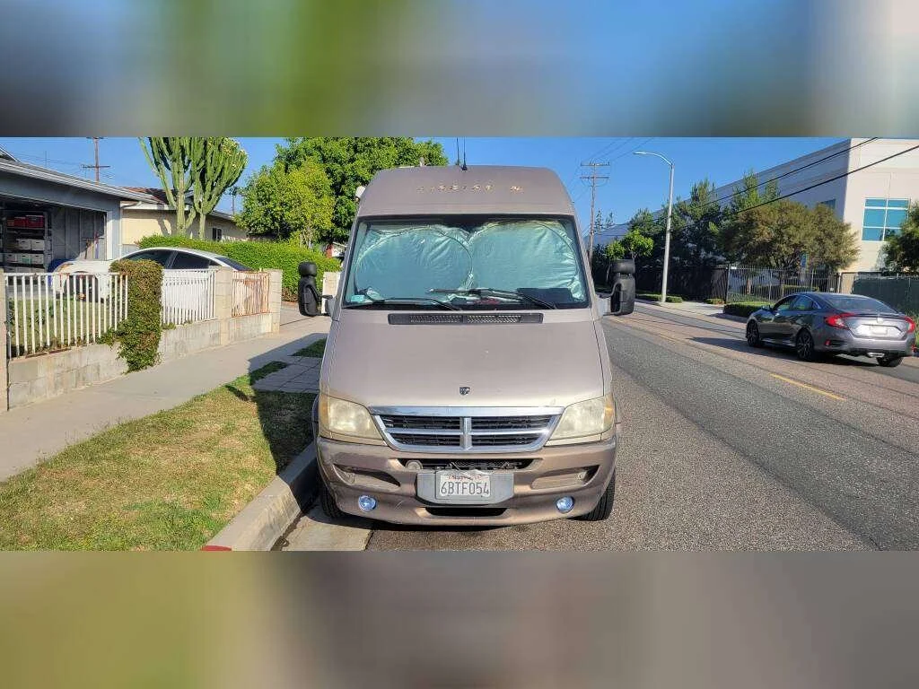 2005 Airstream Class B RV INTERSTATE 22 Font View