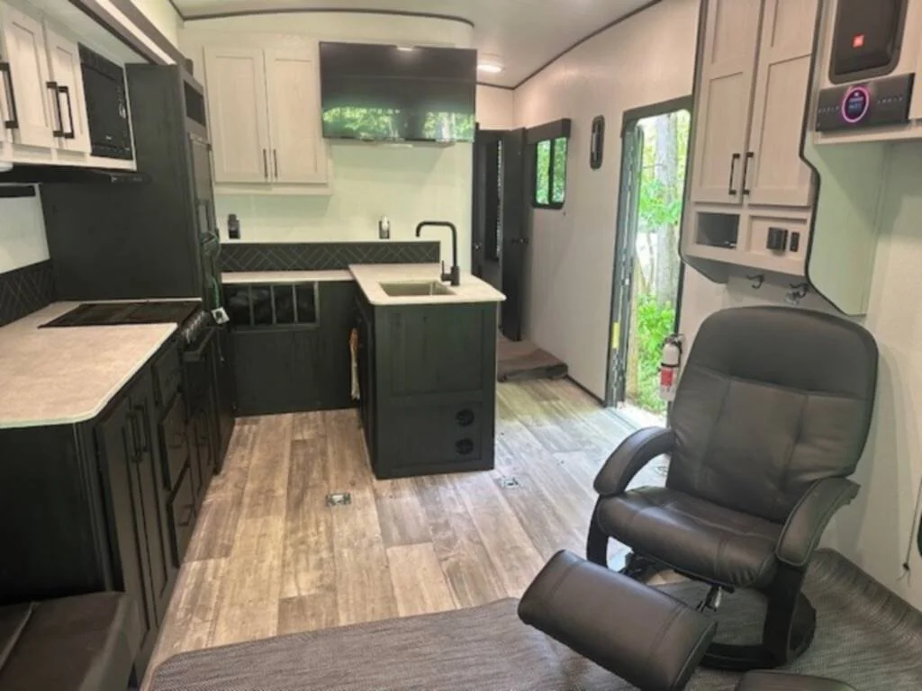 2021-Heartland-FUEL-287-inside-view