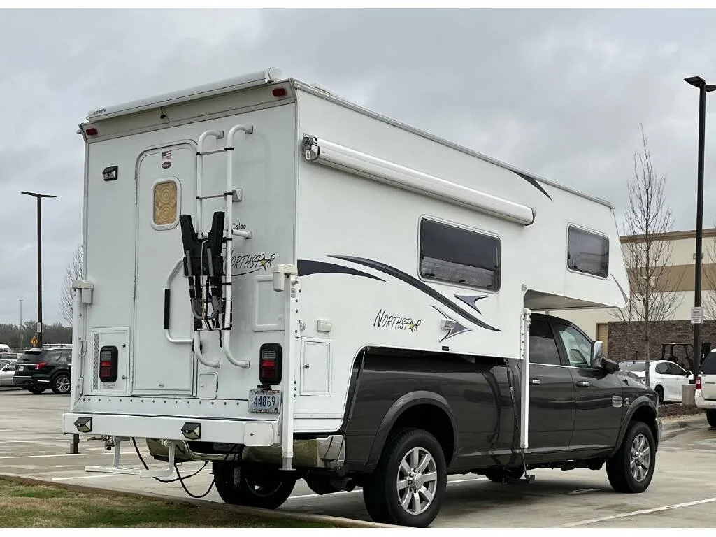 2018-Northstar-Campers-9.5-IGLOO-full-view