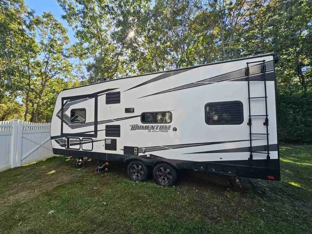 2019-Grand-Design-MOMENTUM-G-CLASS-21G