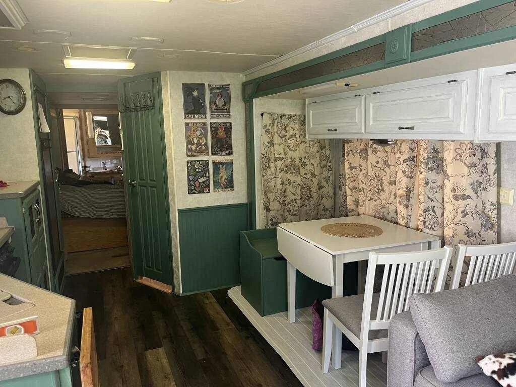 2004-Monaco-LAPALMA-37-indoor