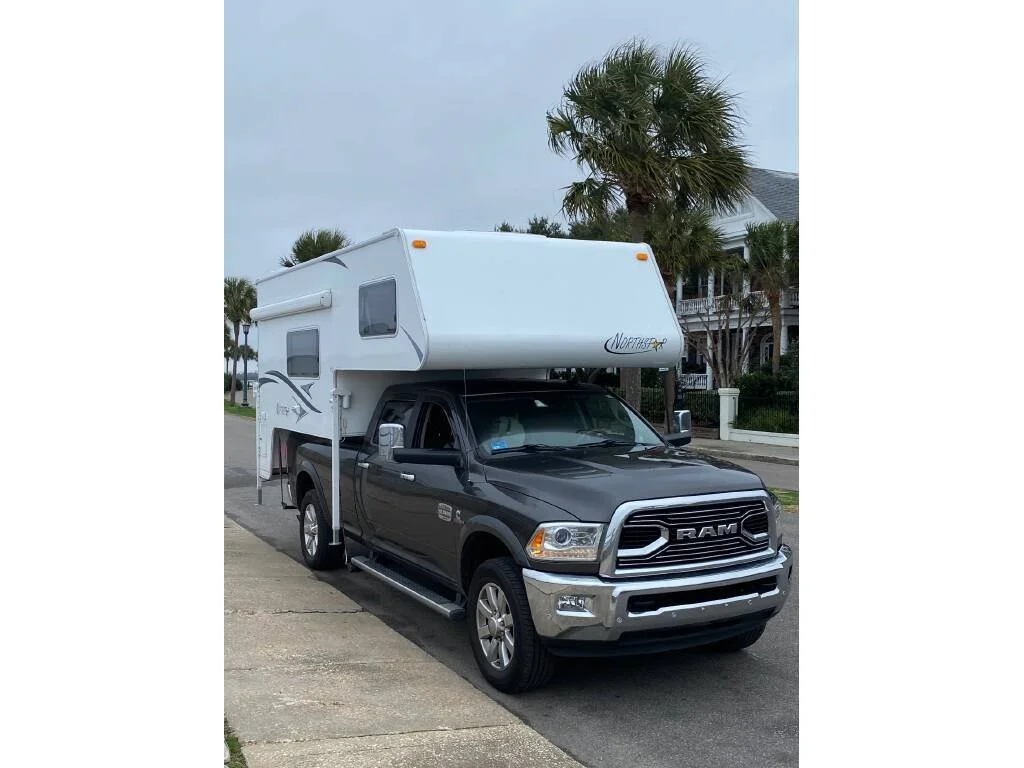 2018-Northstar-Campers-9.5-IGLOO-font-view