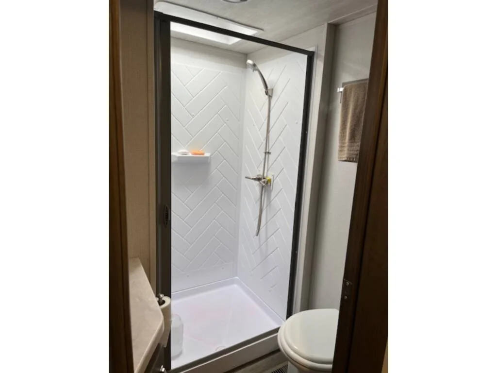 2023-Keystone-COUGAR-SPORT-2100RK-toilet