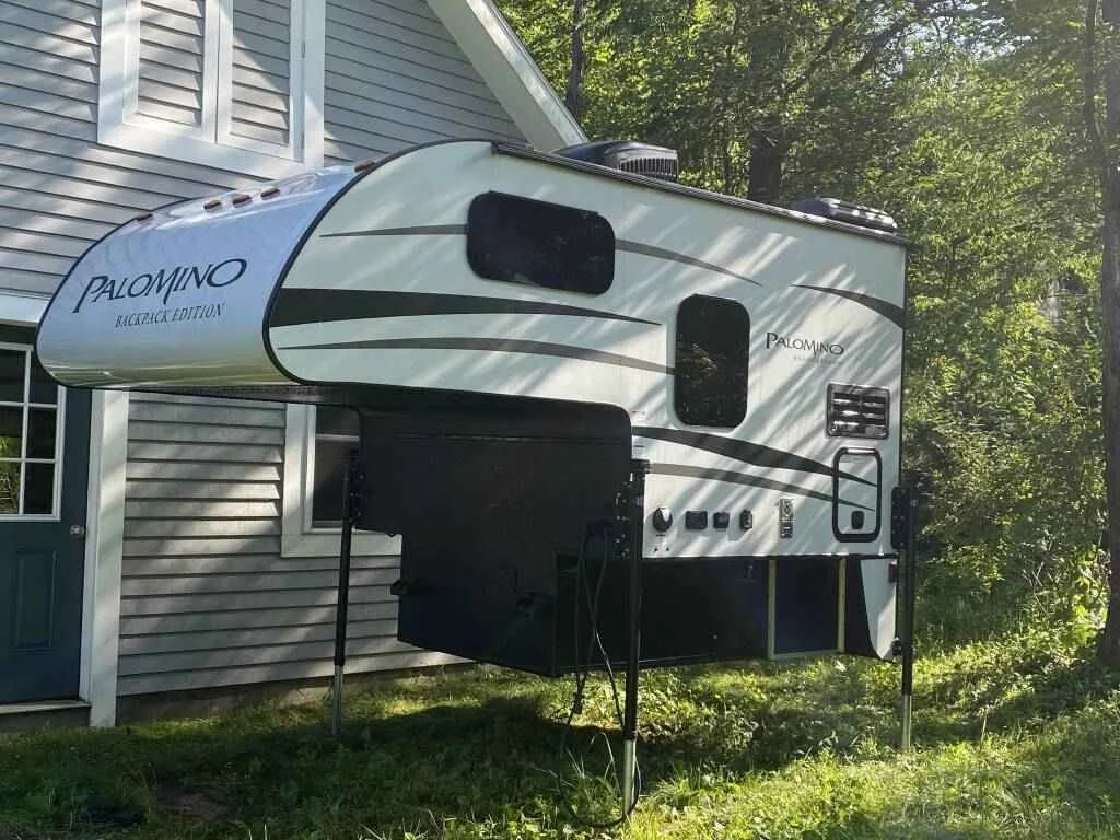2017-Forest-River-PALOMINO-10ST