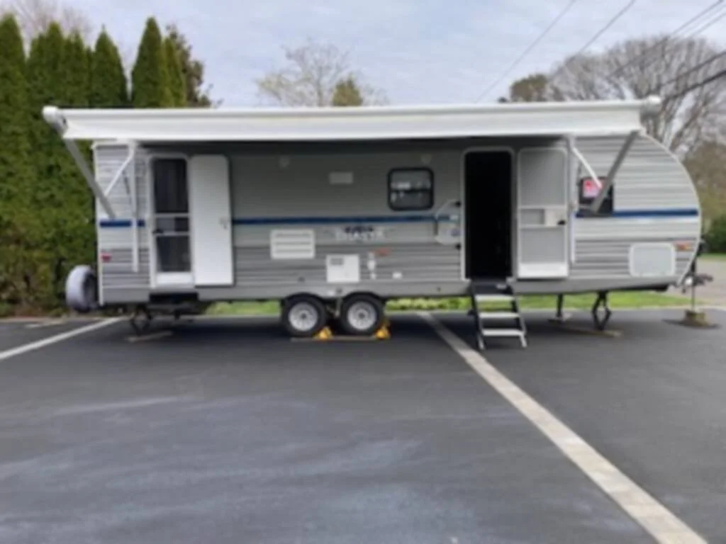 2021-Shasta-SHASTA-26DB-side-view