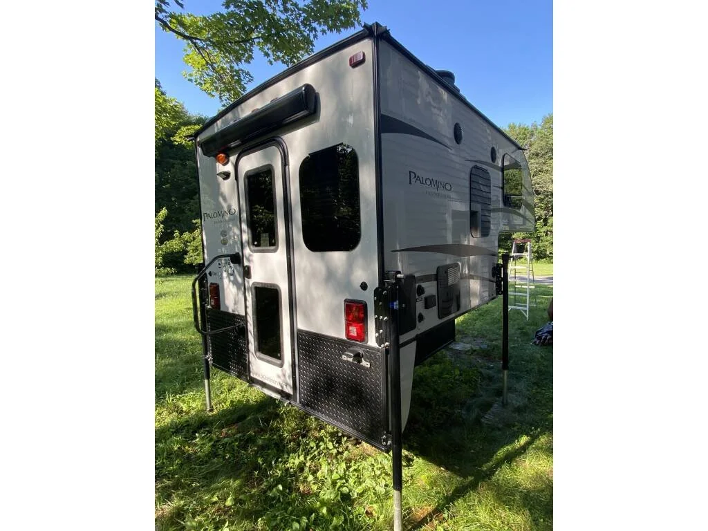 2017-Forest-River-PALOMINO-10ST-back-side