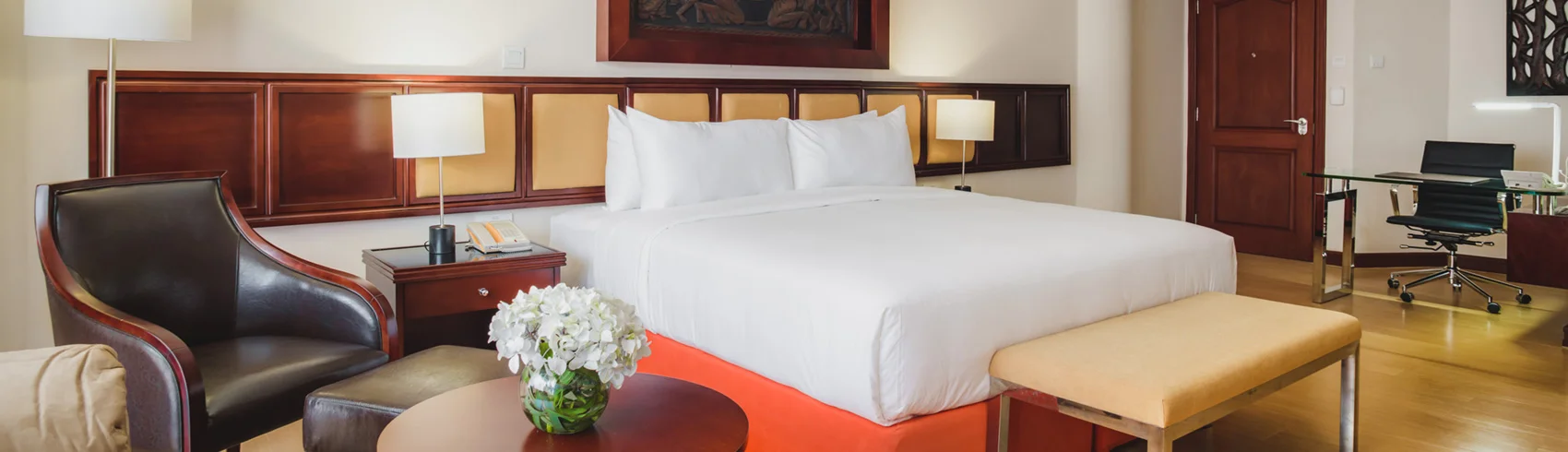 MOVENPICK-SLIDER-01.jpg