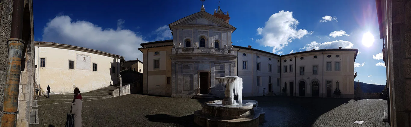 The square and the frozen! fountain