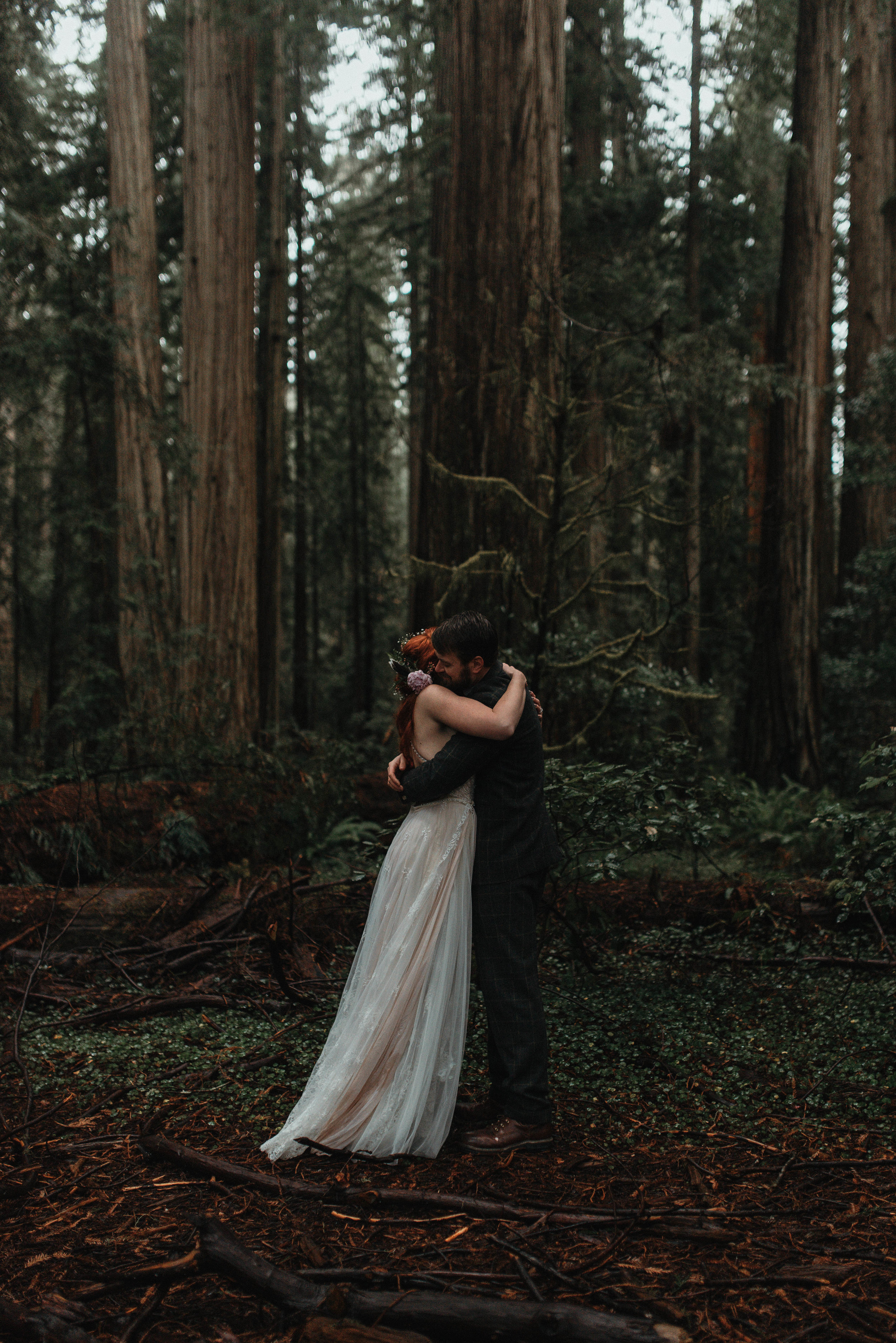 Intimiate Redwoods Elopement , Elopement Inspiration, Jessica Heron Images, Northern California Elopement, Oregon Elopement, Oregon Wedding, Elopement Ideas, Oregon Wedding