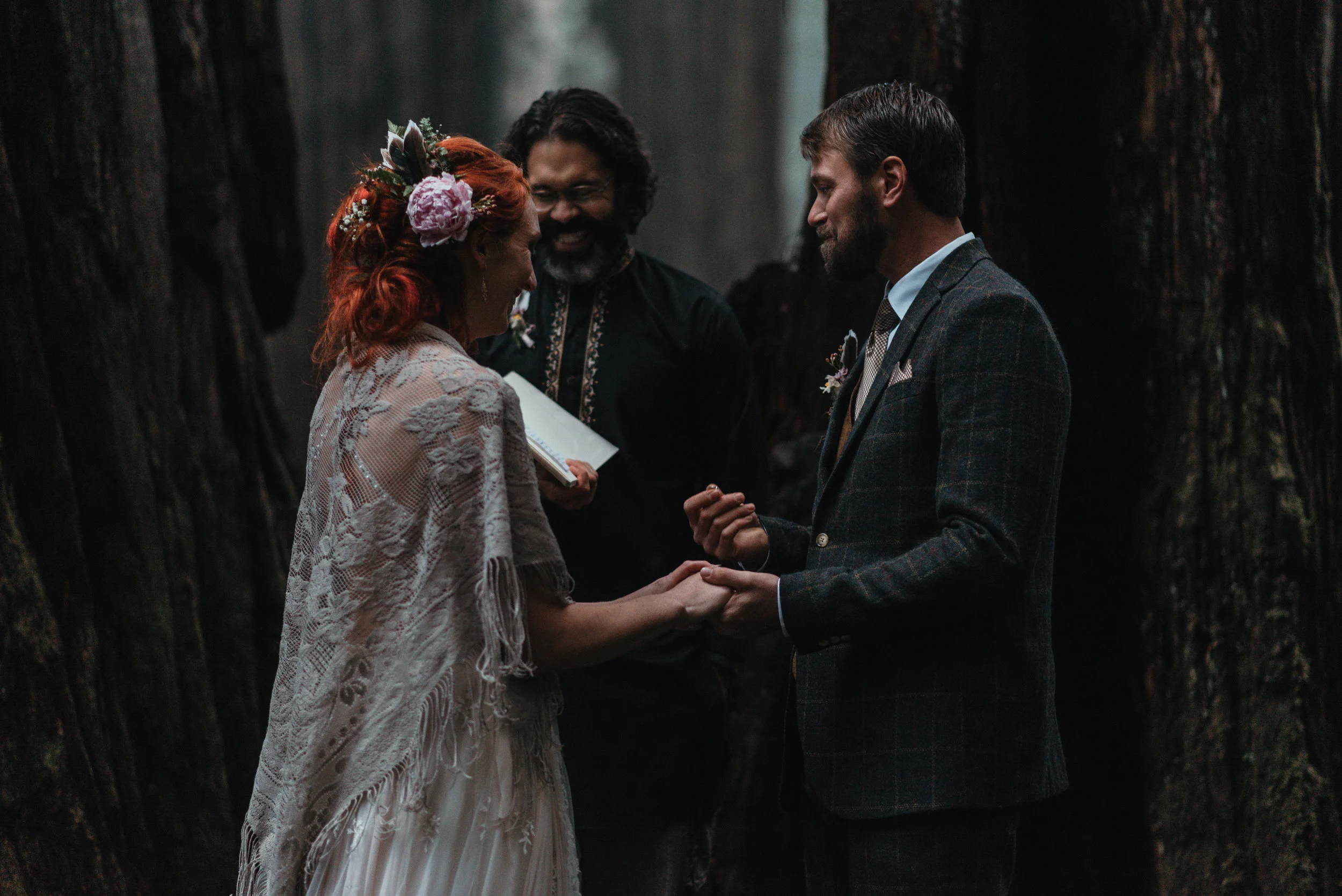 Intimiate Redwoods Elopement , Elopement Inspiration, Jessica Heron Images, Northern California Elopement, Oregon Elopement, Oregon Wedding, Elopement Ideas, Oregon Wedding, Redwoods Ceremony