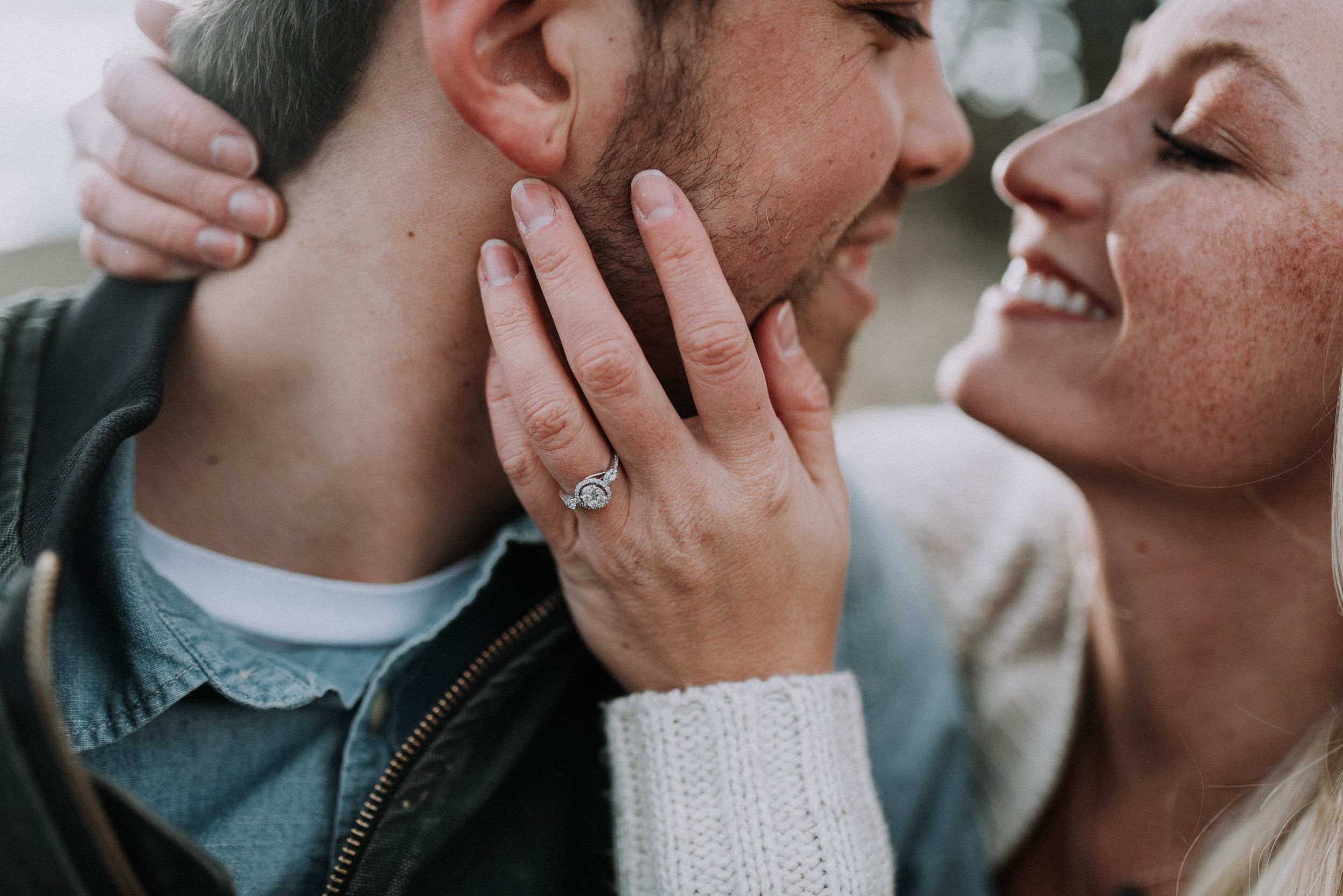 Rowena Crest Engagement Session | Columbia River Gorge Engagement Session | Engagement Ideas | Oregon Engagement | Oregon Photographer | PNW Engagement Photos | Jessica Heron Images