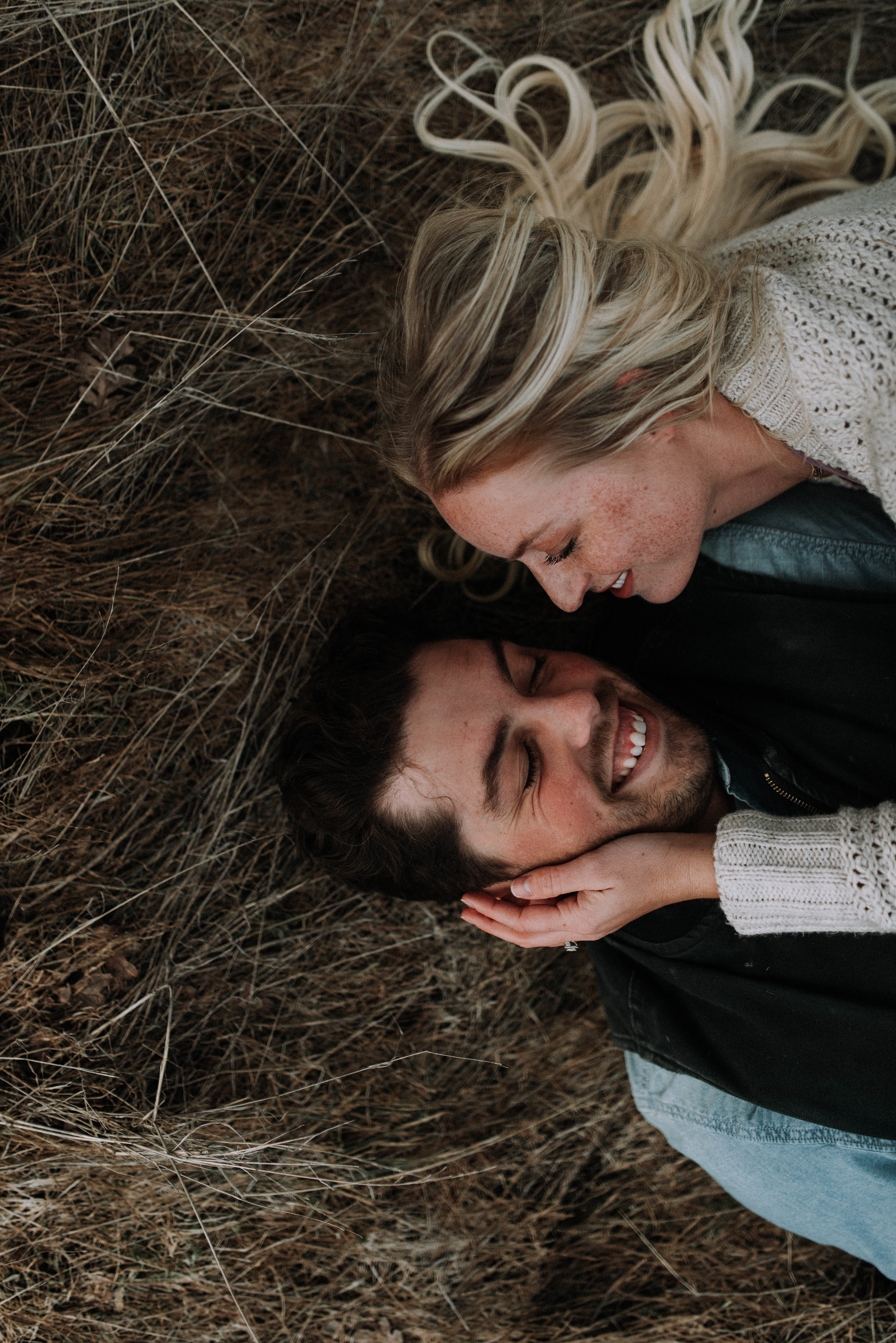 Rowena Crest Engagement Session | Columbia River Gorge Engagement Session | Engagement Ideas | Oregon Engagement | Oregon Photographer | PNW Engagement Photos | Jessica Heron Images