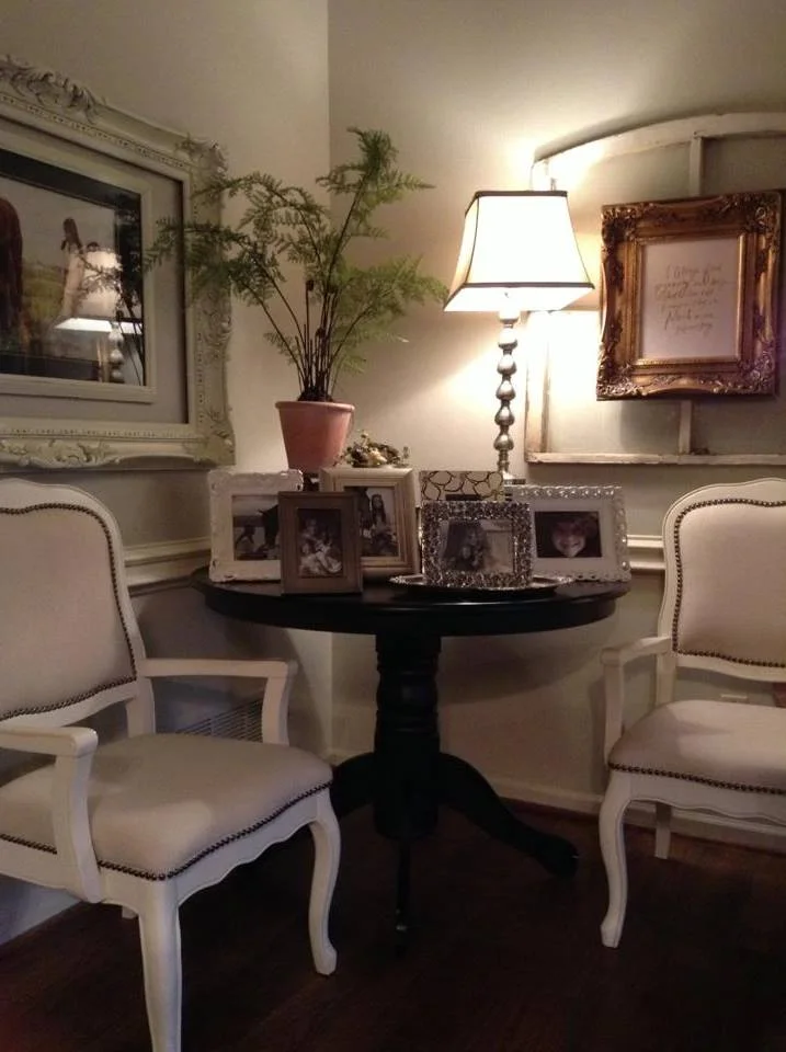A little nook with family photos? Yes, please! Add in a fun spring fern to bring in some good color to brighten any corner in your home! It's all in the details. 