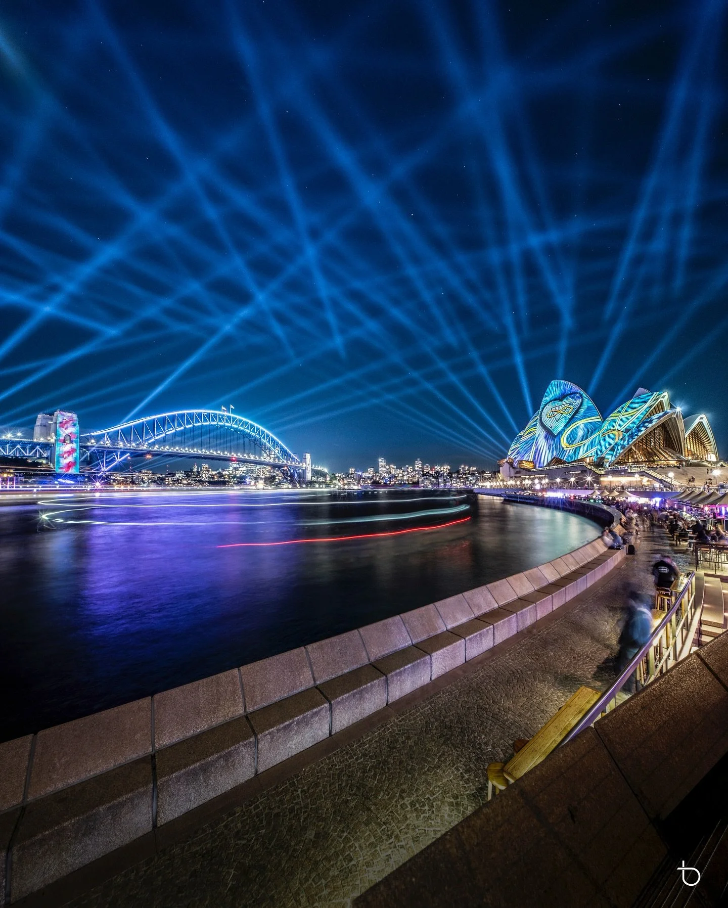 Still have about a week to go to check out Vivid Sydney 2025 - have you been out to see it yet? 
On nightly from 6pm to 11pm until 14th Saturday June 2025. 
.
.
.
#vividsydney #ilovesydney #ilovensw #ig_australia #visitnsw #australia_shotz #abcmyphot