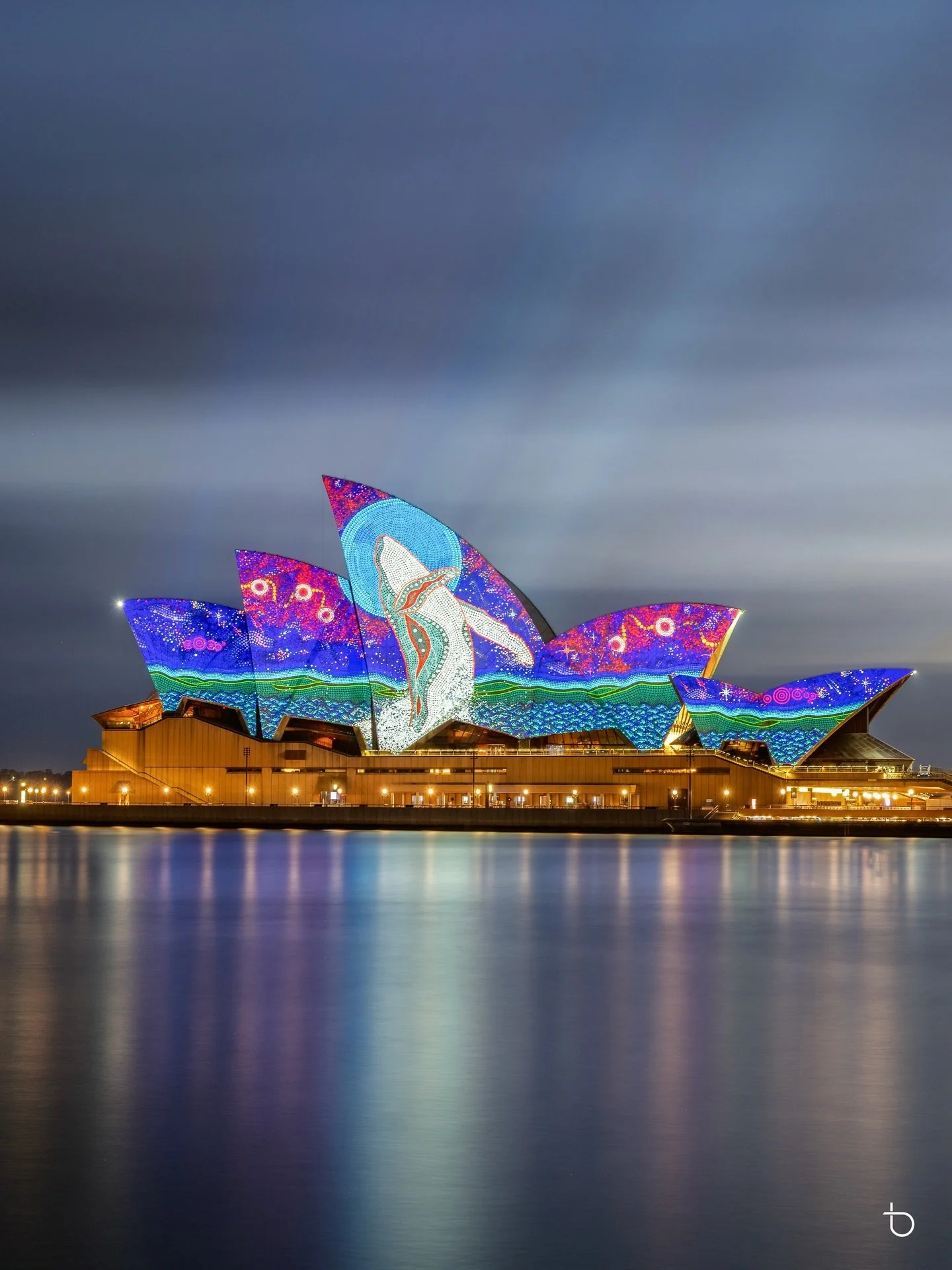 Photos from this morning of Dawn Reflection &ndash; Dancing in the Moonlight by artist Garry Purchase, captured in the early light.
.
.
.
#ilovesydney #ilovensw #ig_australia #australia_shotz #abcmyphoto igerssydney awesomeearth sydneyharbour wonderf