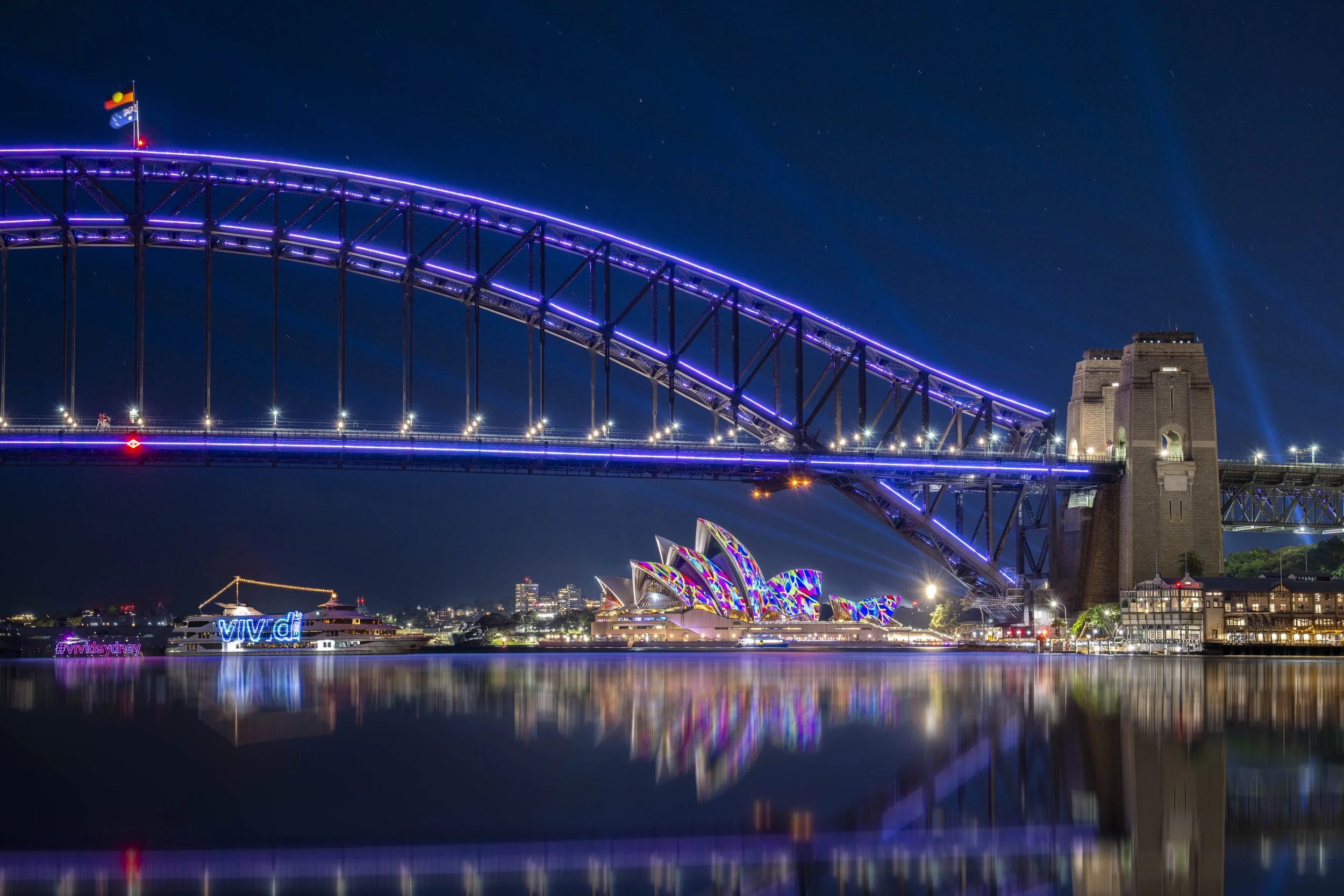 Web VividSydney2025_Hero_BluesPoint_OurConnectedCity_CREDITDestinationNSW_BT_005 copy.jpg