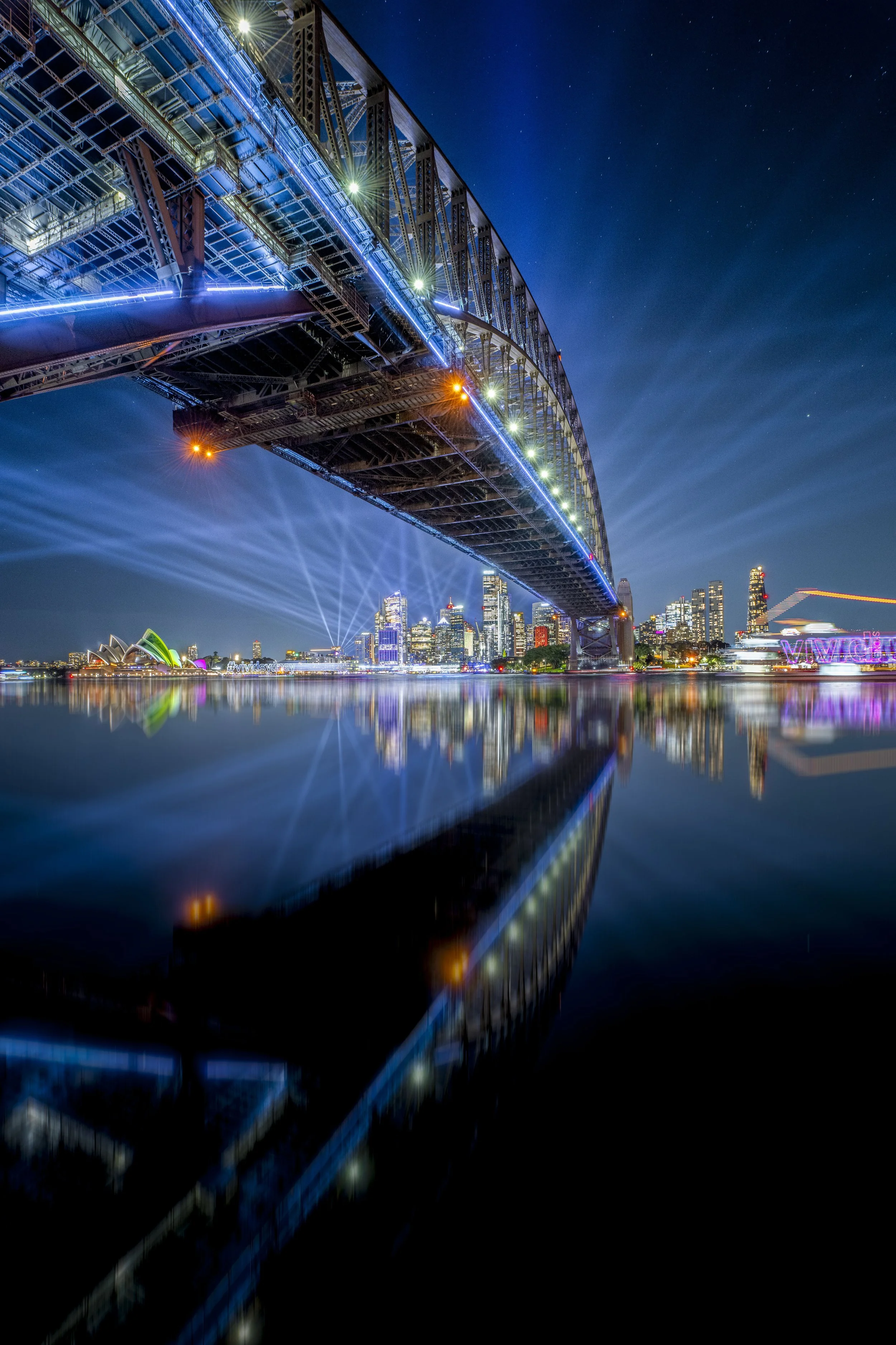 VividSydney2025_Hero_MilsonsPoint_OurConnectedCity_CREDITDestinationNSW_BT_002 copy.jpg