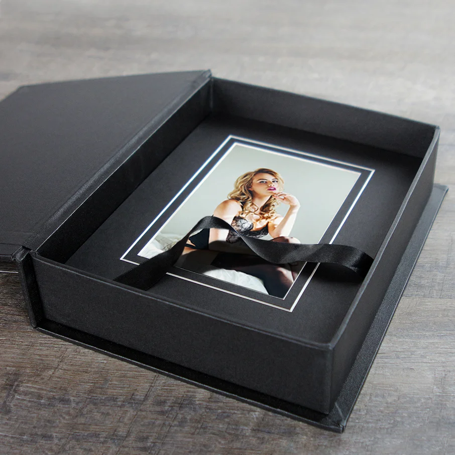 THE ROMANTIC - HEIRLOOM PRINT BOX