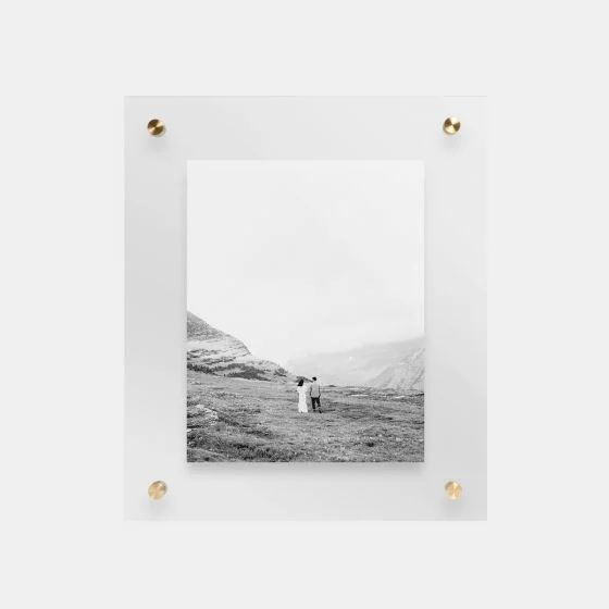 THE CHIC - ACRYLIC FLOAT FRAME