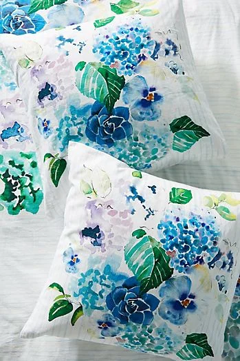 Anthropologie product illustrations by Melbourne based artist & Illustrator Sarah Hankinson. 