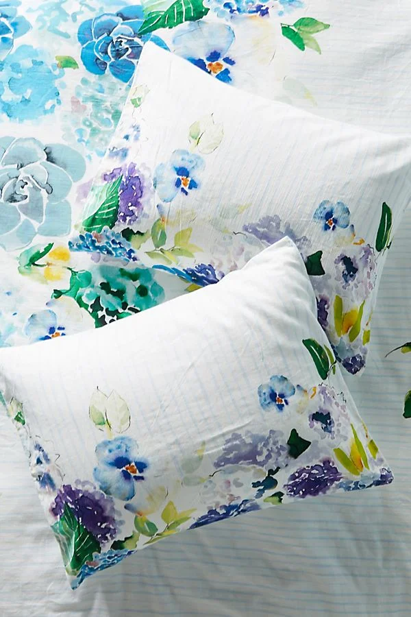 Anthropologie product illustrations by Melbourne based artist & Illustrator Sarah Hankinson. 