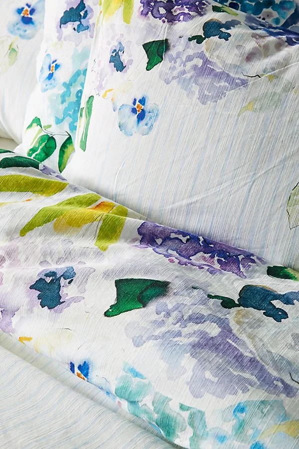 Anthropologie product illustrations by Melbourne based artist & Illustrator Sarah Hankinson. 