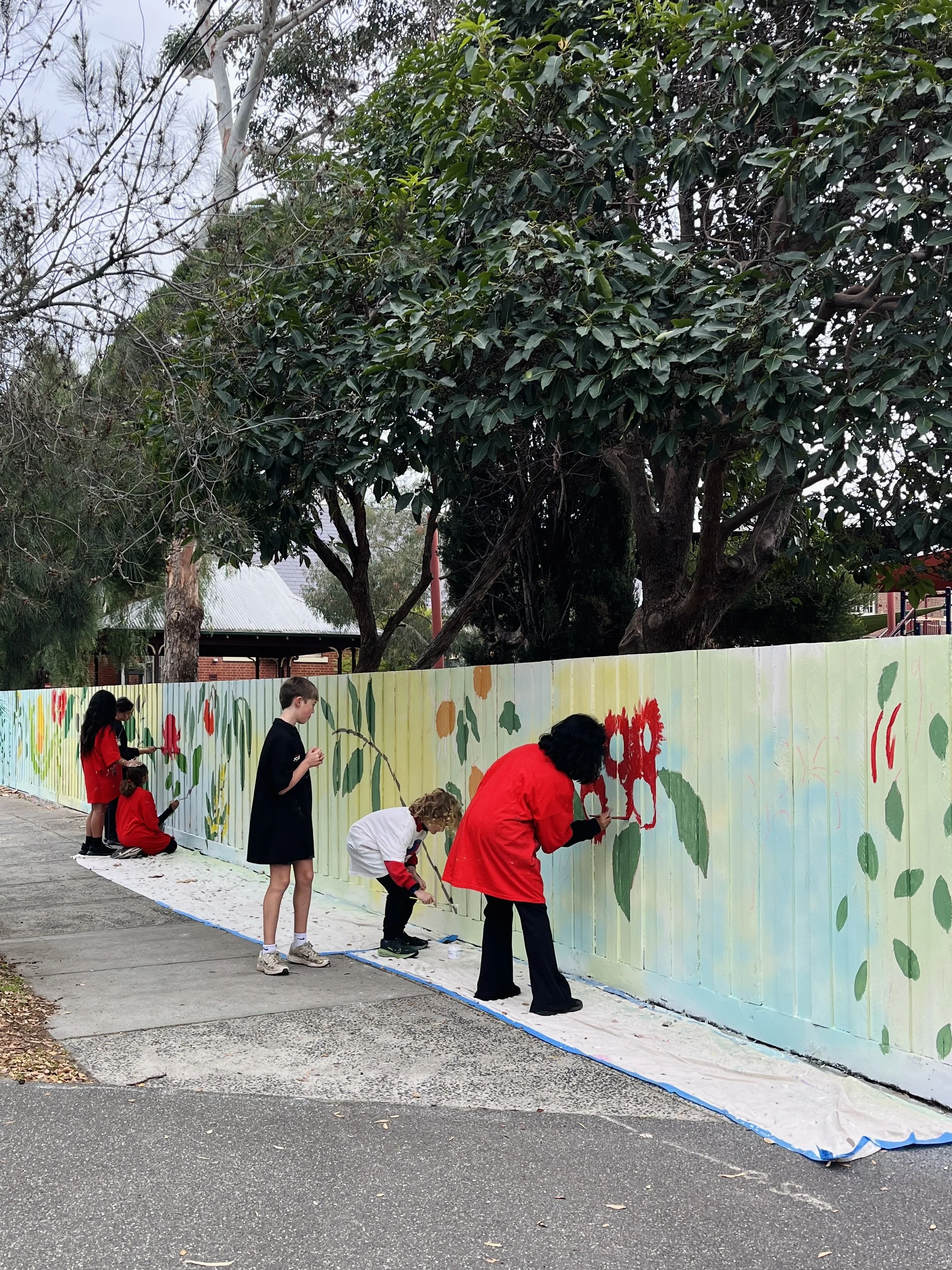 Sarah Hankinson Botanical Mural Art Incusion Schools Workshop Melbourne90.jpg