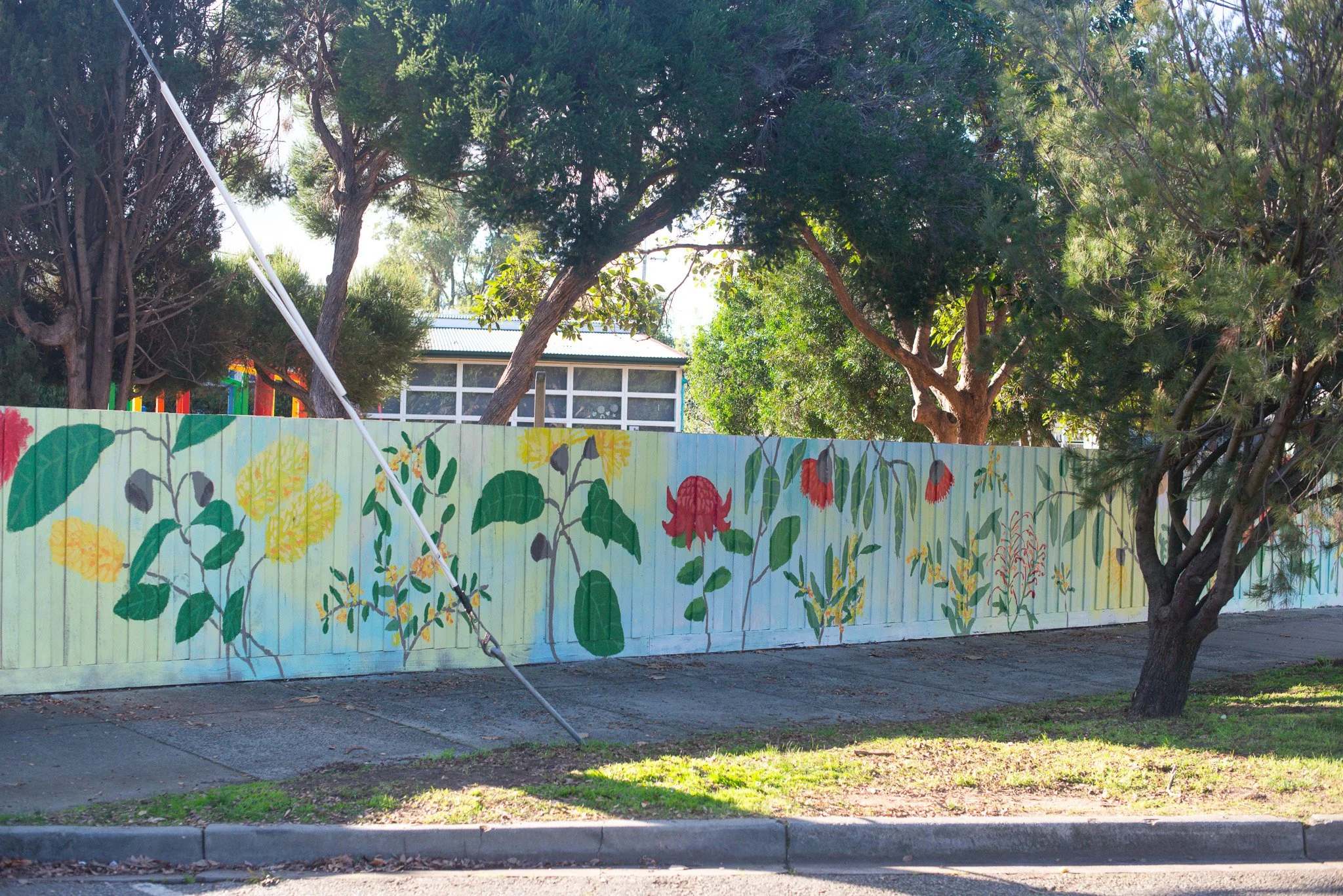 Sarah Hankinson Botanical Mural Art Incusion Schools Workshop Melbourne74.jpg