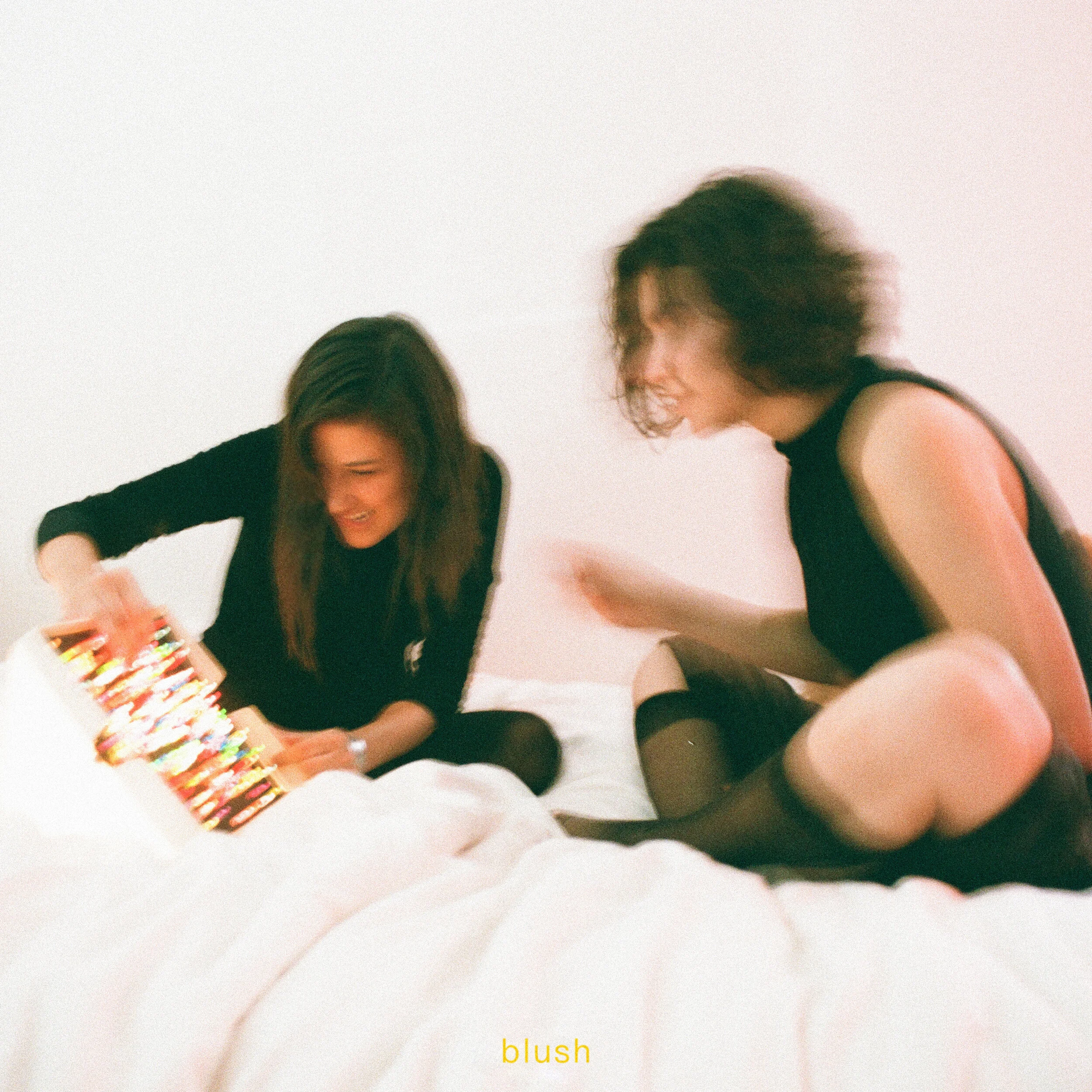 <p class="sid">FFC055</p><p>mai.la - 'blush EP'</p>
