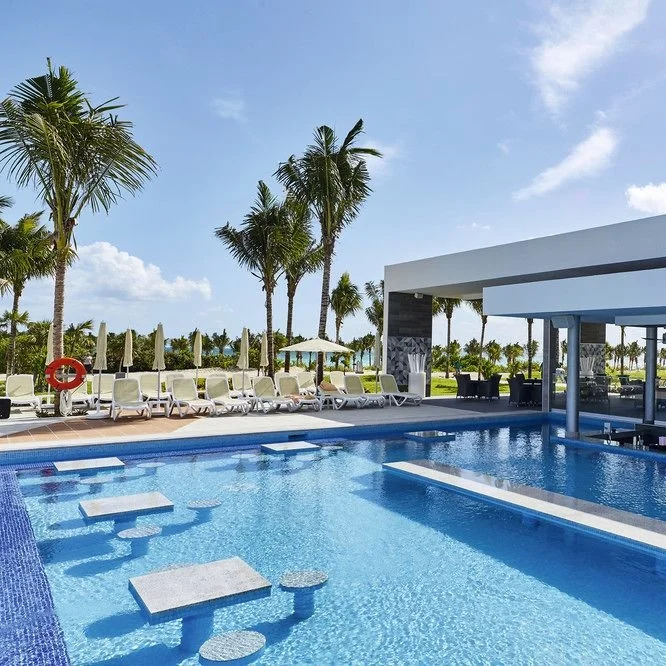NOW Larimar Plaza