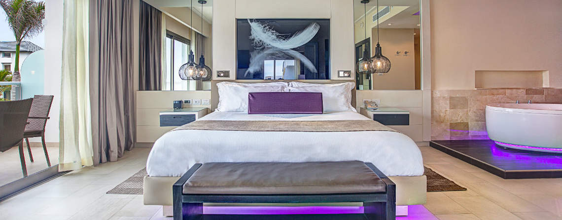 Luxury-Presidential-One-BDR-Suite-5resized_156e8121bceac1d18016122b4bb0d4ae.jpg