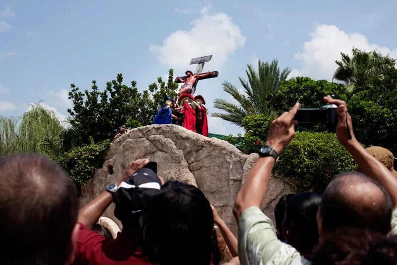  Jesus dies twice daily at The Holy Land Experience. 
