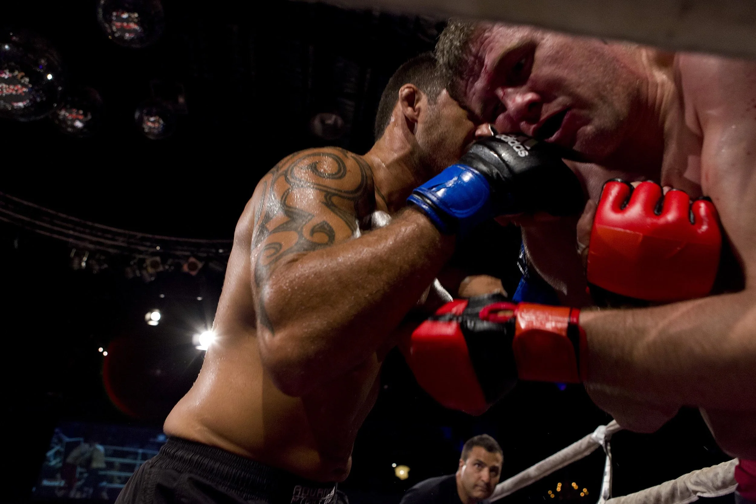  Fabio Galeb (L) and Daniel Kelly at the Australian Fighting Championship, Melbourne Pavilion, Victoria. 