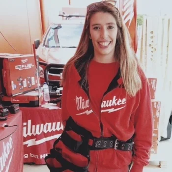      

 
   Good Morning Sarah,&nbsp;  I just wanted to provide you with some feedback in regards to Jess.&nbsp;  Jess was a pleasure to work with. She was polite, friendly and engaging with all the customers. &nbsp;  Jess was also not afraid to ask 