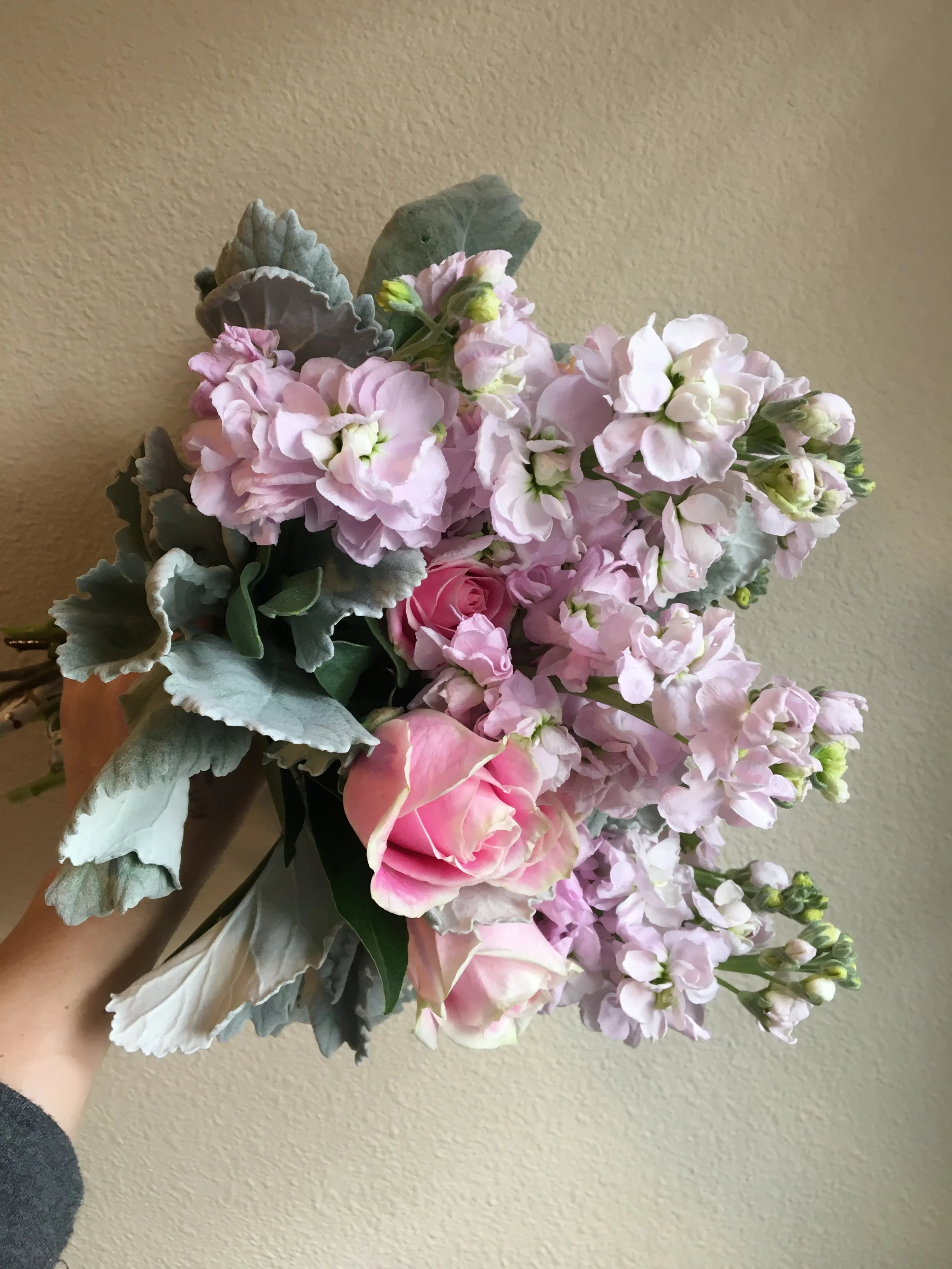 After that crazy week, I needed flower therapy. I encourage you to do the same. Nothing is better then fresh flowers to top off the move in. :) happy moving