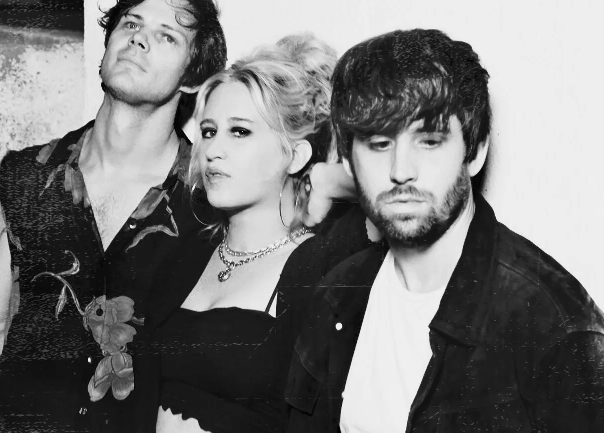 Clash magazine premiers My Ultra Violet