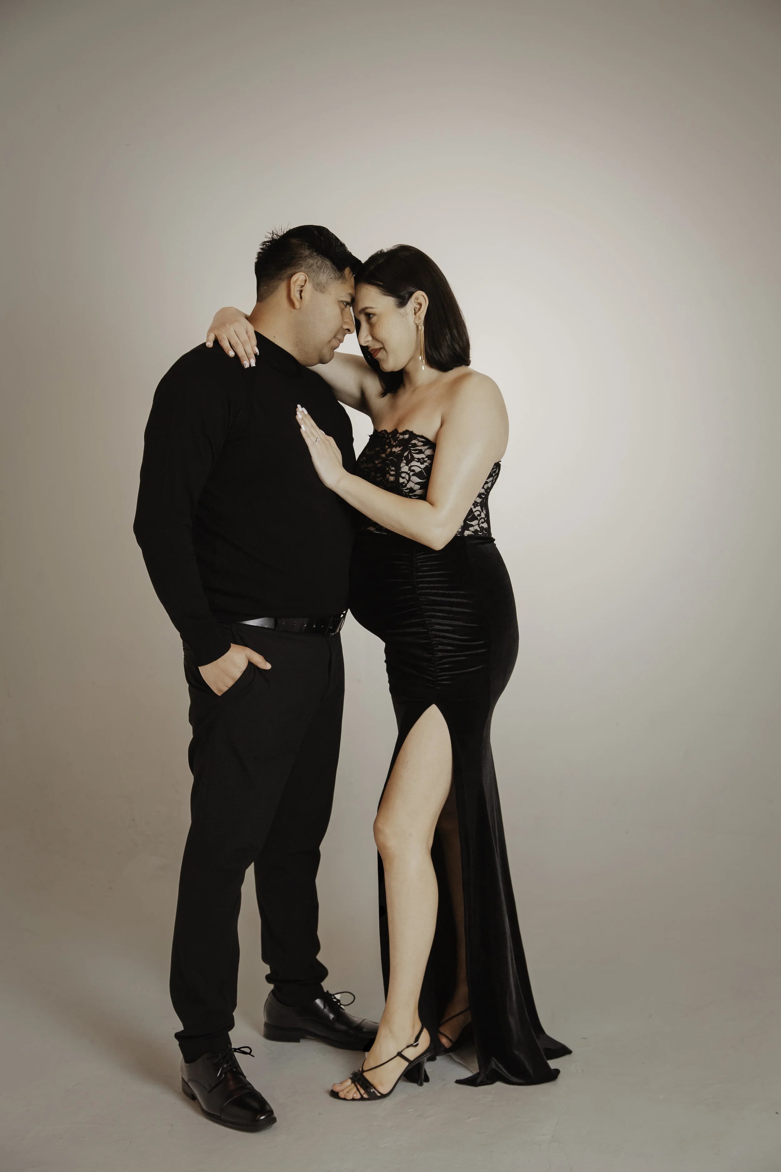 Hannah + Fam Maternity 43.jpg