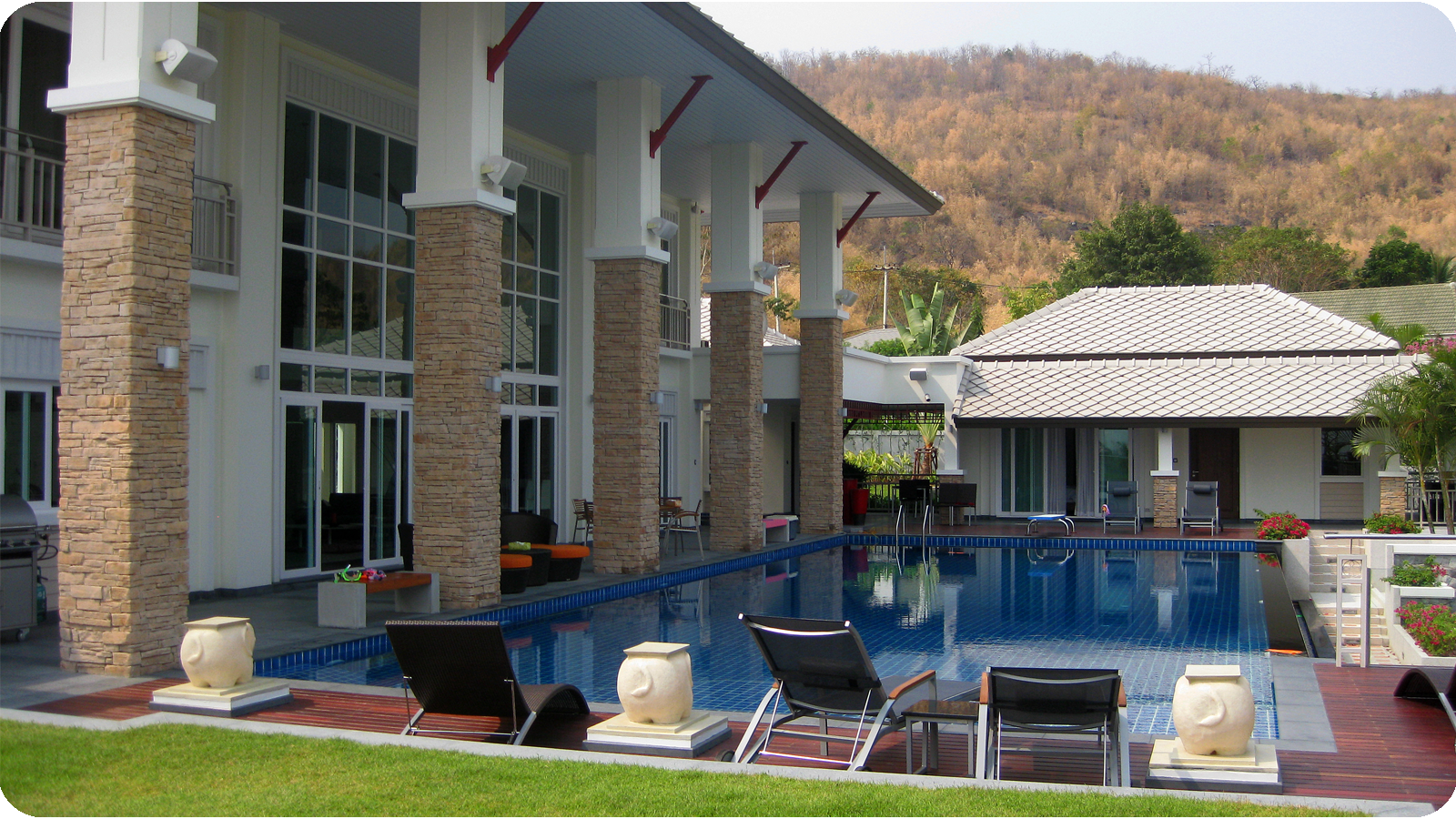 Hua-Hin-Villa-Pool-Terrace.png