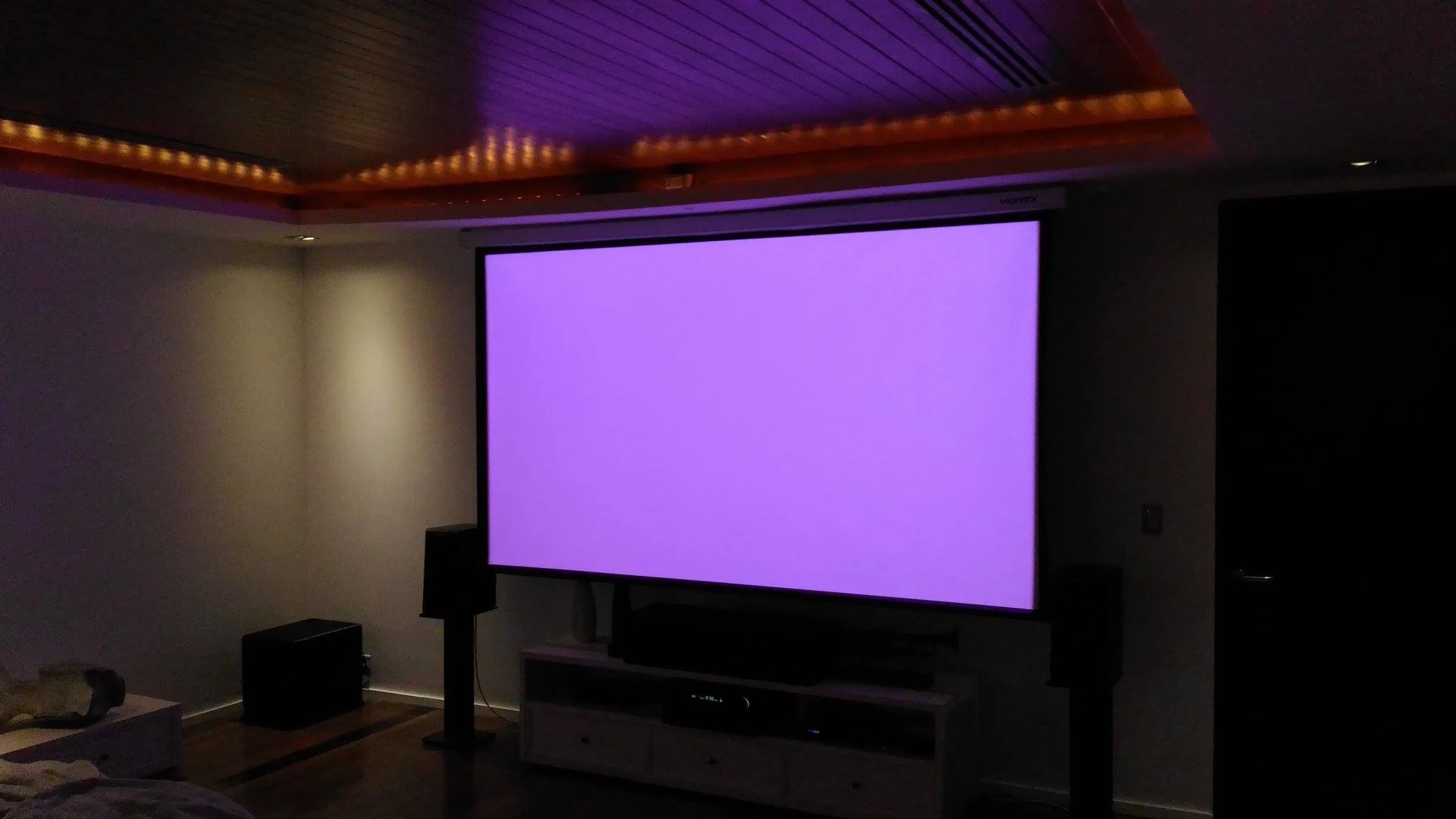 Test Cinema Colour - Purple
