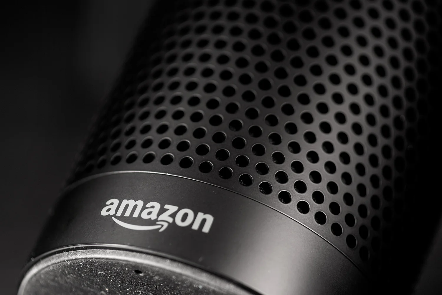 Amazon-Echo-review-macro-2.jpg
