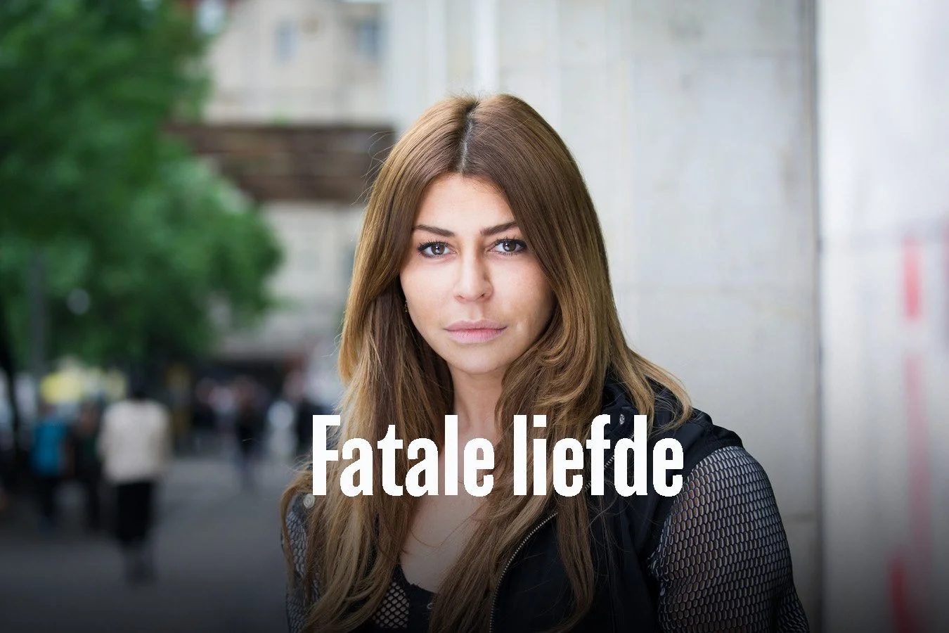  In de nieuwe serie Fatale liefde gaat Olcay Gulsen in gesprek met slachtoffers en deskundigen op het gebied van partnergeweld. Fatale liefde wilt gewelddadige relaties bespreekbaar maken en slachtoffers stimuleren om op tijd aan de bel te trekken.  