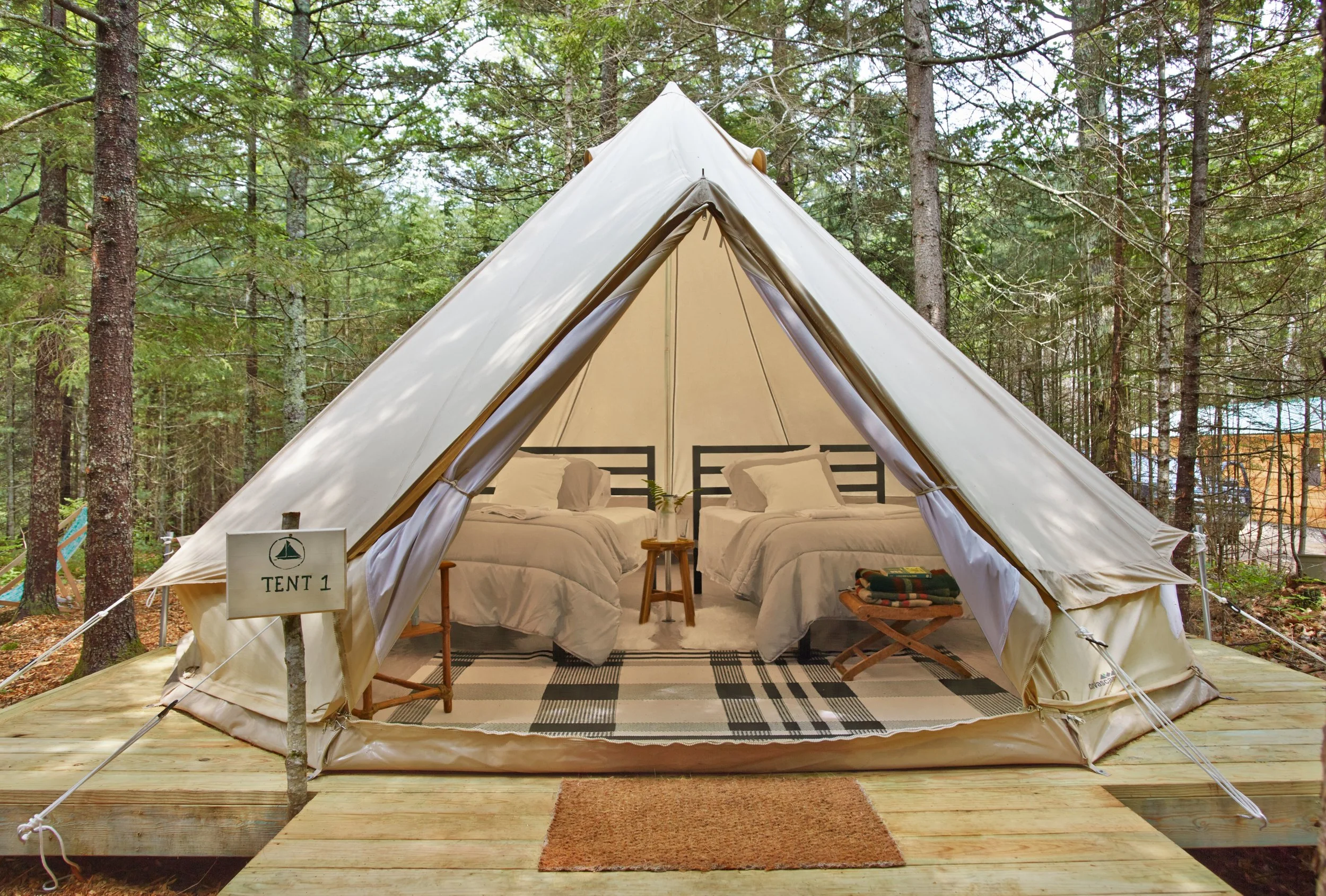 BLUE LIGHT GLAMPING RETREAT