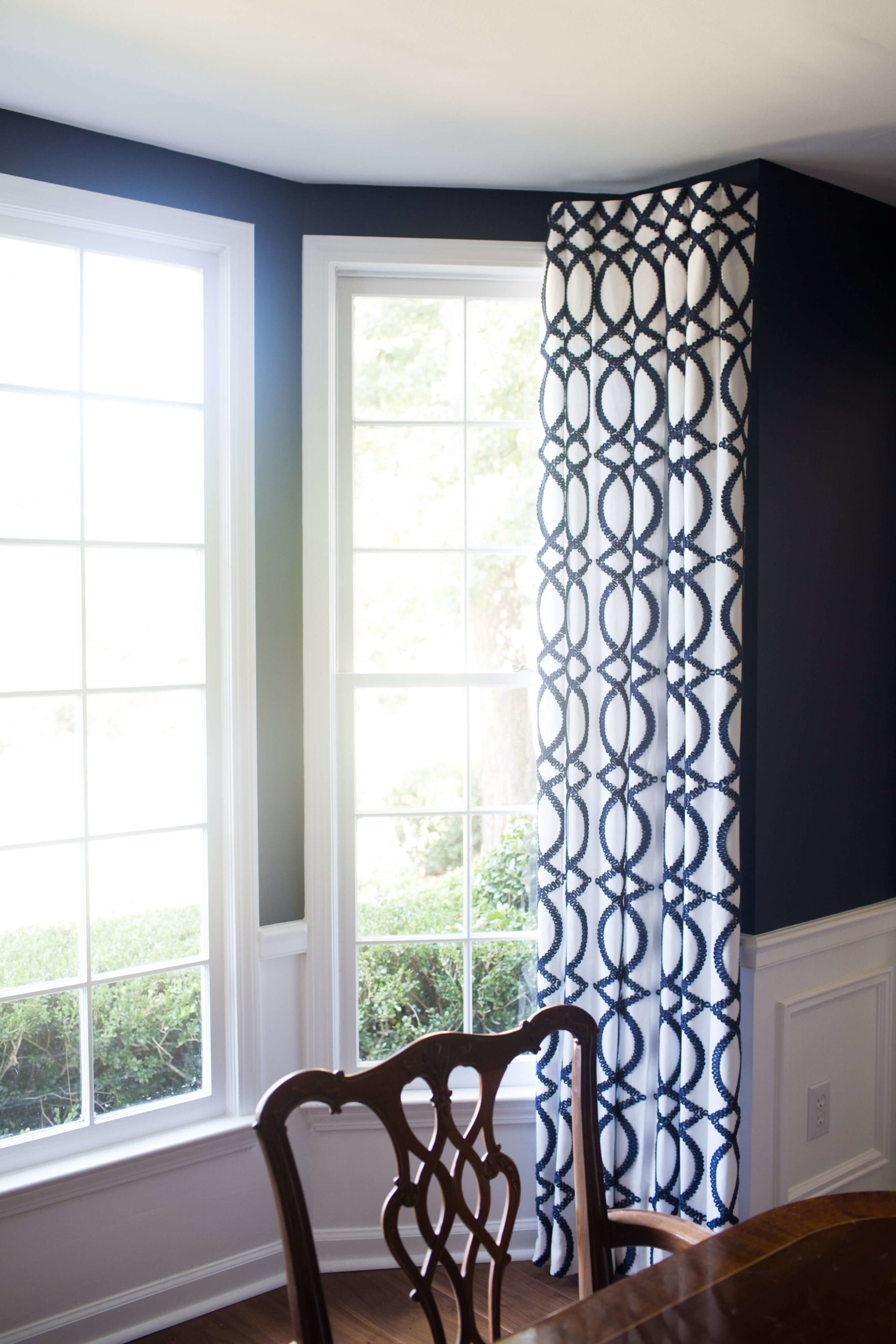 ivory-lane-interiors-navy-blue-dining-room-interior-design-atlanta-georgia-6.jpg