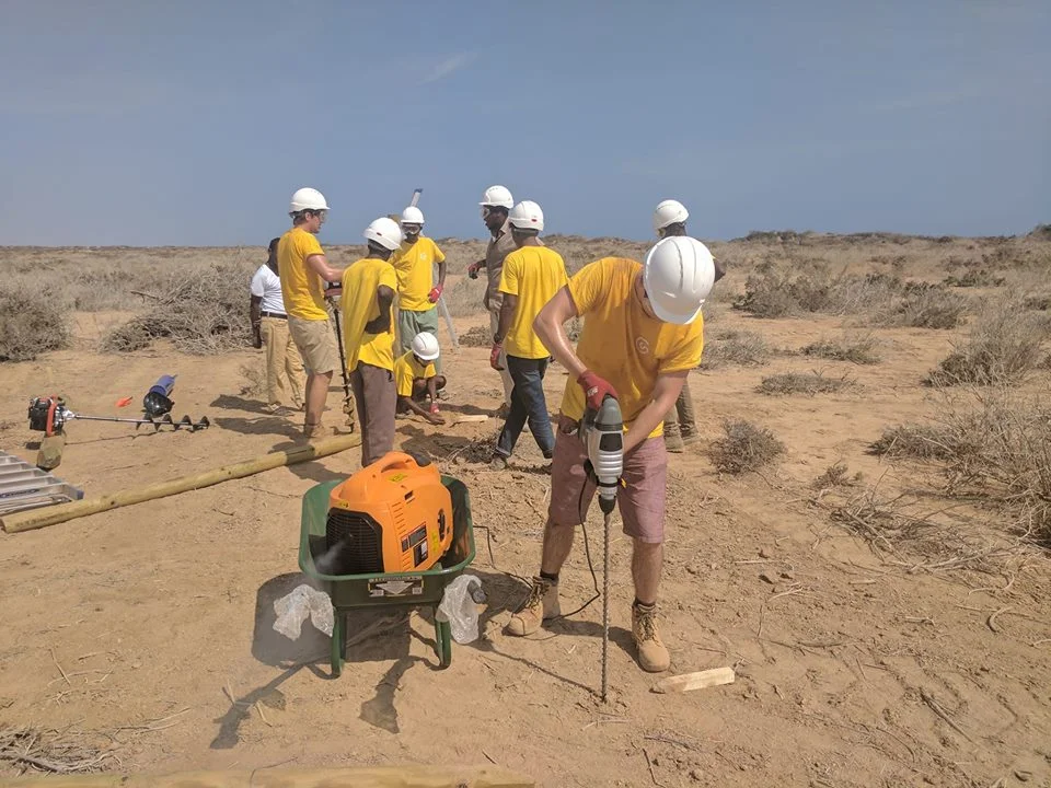 First proper day of construction, getting in the very first posts